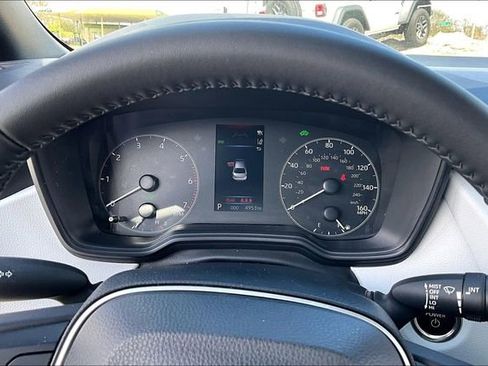 Used 2025 Toyota Corolla SE FWD image 12