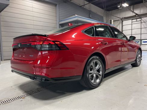 Used 2023 Honda Accord EX-L image 10