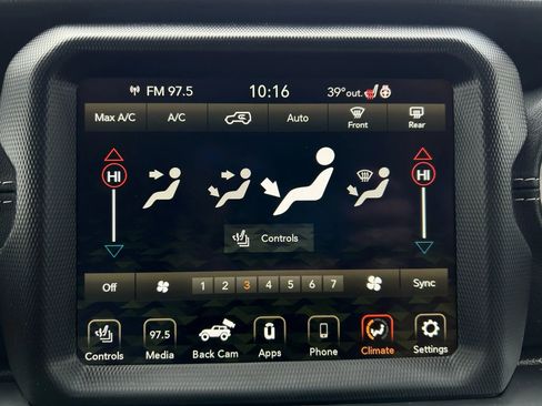 Used 2022 Jeep Wrangler Unlimited Sahara w/ Cold Weather Group image 20