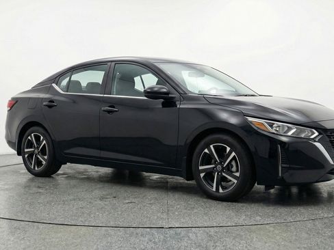 Used 2025 Nissan Sentra SV image 1