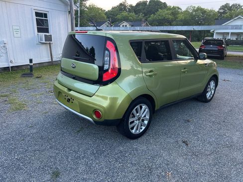 Used 2017 Kia Soul + FWD image 6