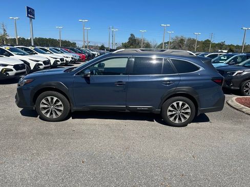 Used 2025 Subaru Outback Touring XT image 11