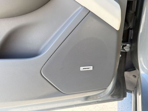 Used 2023 Cadillac XT6 Premium Luxury image 22