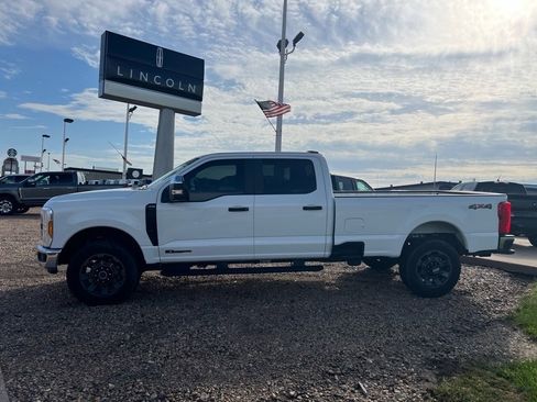 Used 2024 Ford F250 XL image 2