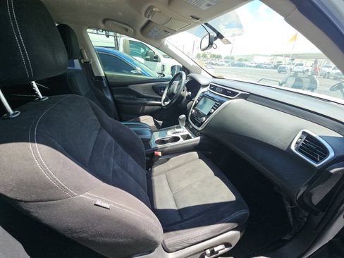 Used 2018 Nissan Murano SV FWD image 11