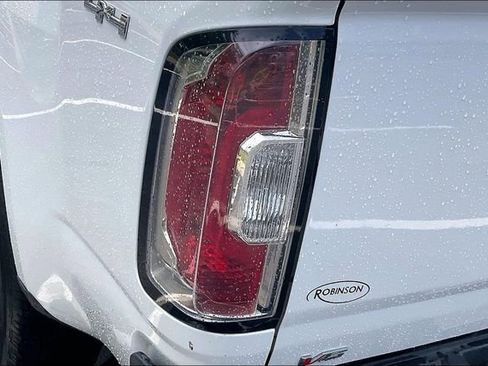 Used 2022 GMC Canyon Elevation w/ Elevation Premium Package AWD/4WD image 29