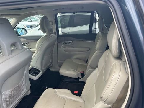 Used 2021 Volvo XC90 T6 Inscription w/ Climate Package image 4