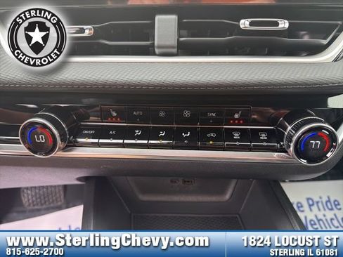 New 2026 Chevrolet Equinox LT w/ Convenience Package II FWD image 22
