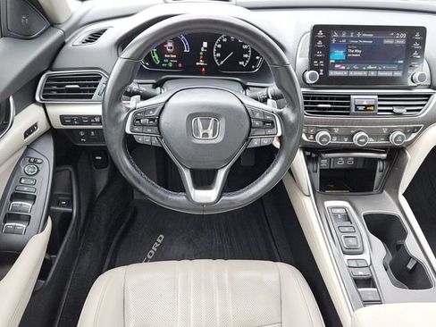 Used 2022 Honda Accord Touring image 5