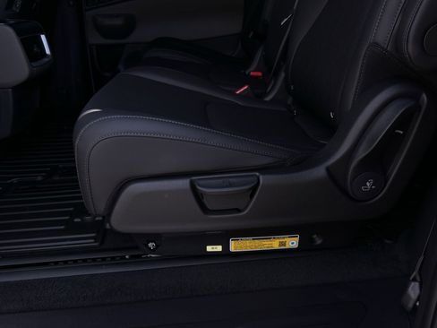 New 2026 Kia Carnival EX FWD image 45