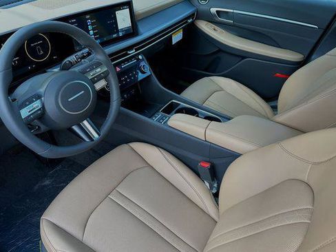 New 2025 Hyundai Sonata Limited image 10