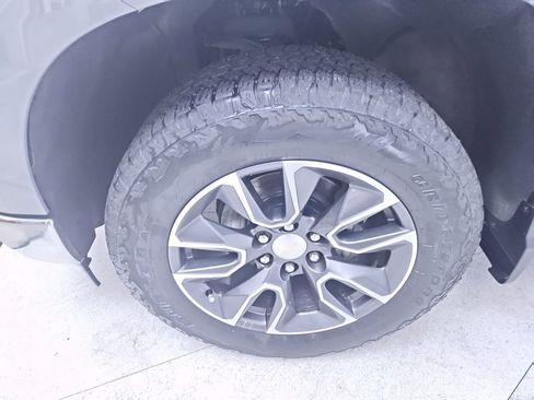 Used 2024 Chevrolet Silverado 1500 LT image 10