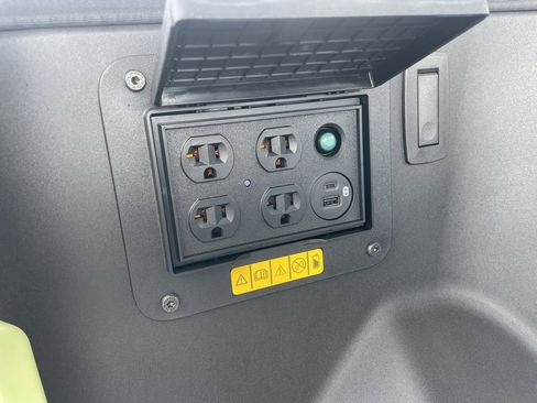 New 2025 Ford F150 Lightning Flash image 28