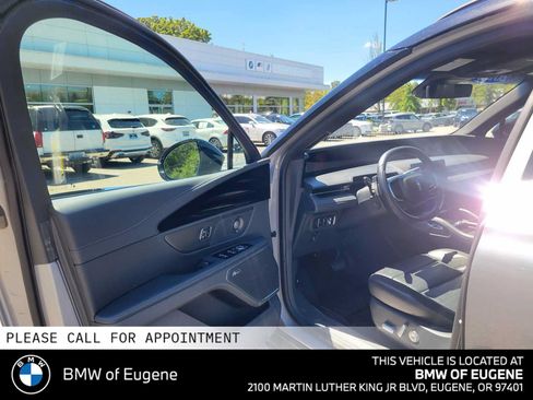 Used 2024 Lincoln Nautilus Reserve w/ Equipment Group 202A AWD/4WD image 21