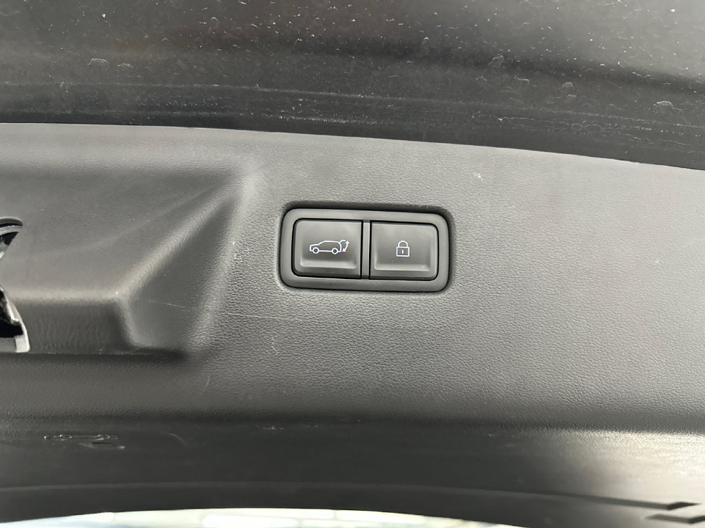 Used 2024 Hyundai Santa Fe SE FWD image 16
