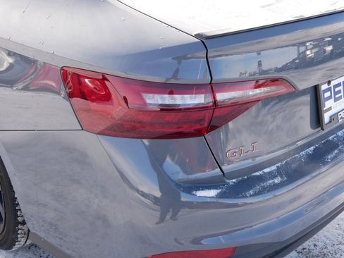 Used 2024 Volkswagen Jetta GLI Autobahn image 17