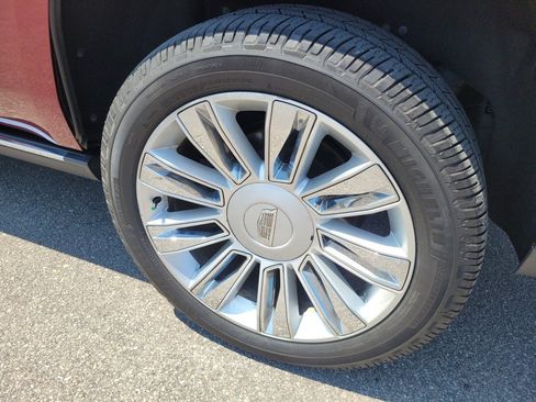 Used 2019 Cadillac Escalade Platinum AWD/4WD image 27