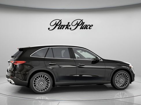 Used 2026 Mercedes-Benz GLC 300 4MATIC image 24