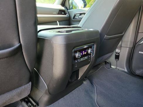 Used 2025 Chevrolet Tahoe High Country RWD image 13