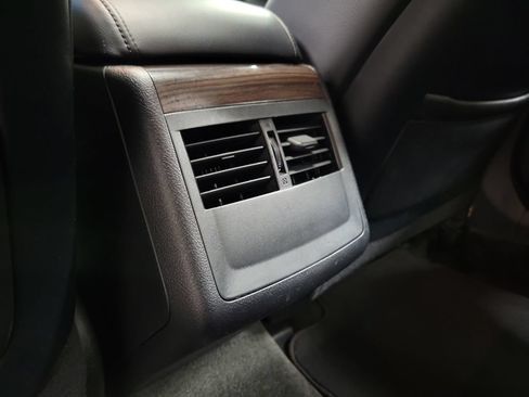 Used 2013 Toyota Avalon XLE Touring FWD image 31