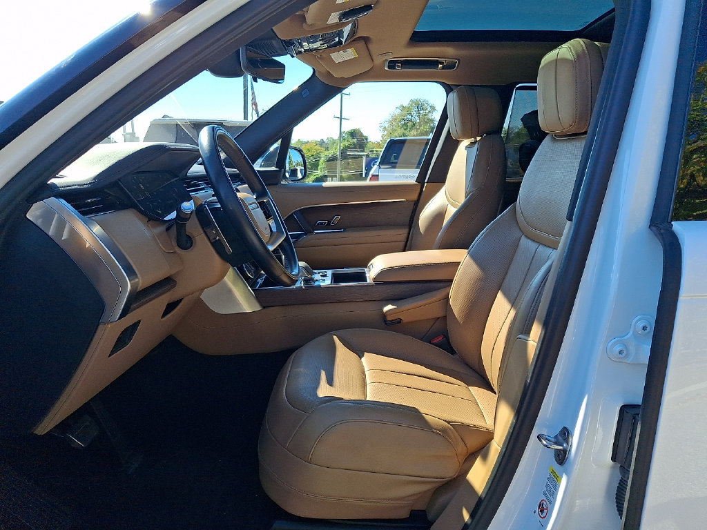 Used 2022 Land Rover Range Rover SE AWD/4WD image 12