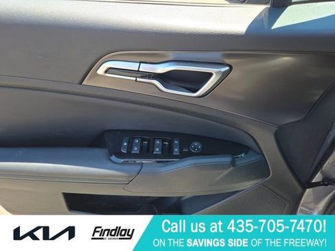 Certified 2023 Kia Sportage EX FWD image 16