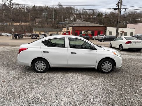 Used 2012 Nissan Versa S w/ Cruise Control Pkg image 7