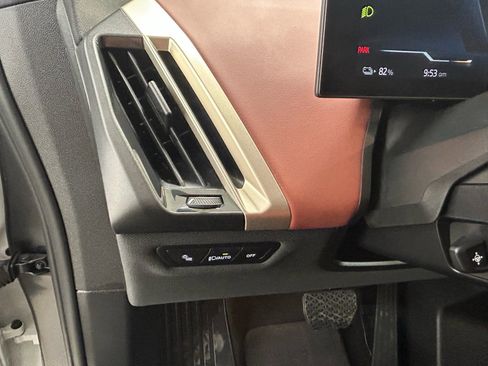 Used 2024 BMW iX xDrive50 w/ Premium Package image 27