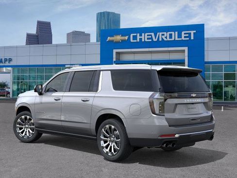 New 2026 Chevrolet Suburban Premier RWD image 27