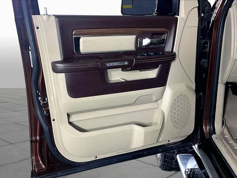 Used 2015 RAM 1500 Laramie RWD image 20