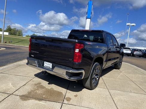 Used 2024 Chevrolet Silverado 1500 LT AWD/4WD image 11