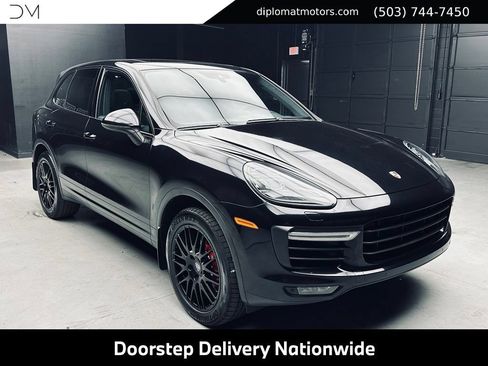 Used 2015 Porsche Cayenne Turbo AWD/4WD image 9