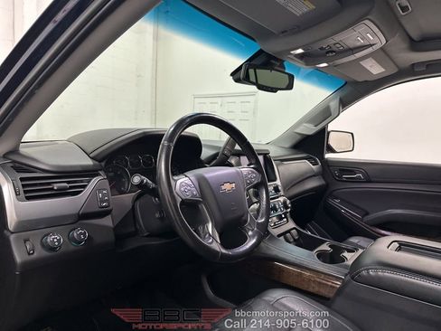 Used 2019 Chevrolet Suburban LT image 32