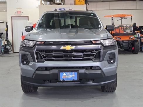 Used 2024 Chevrolet Colorado LT w/ LT Convenience Package II image 4