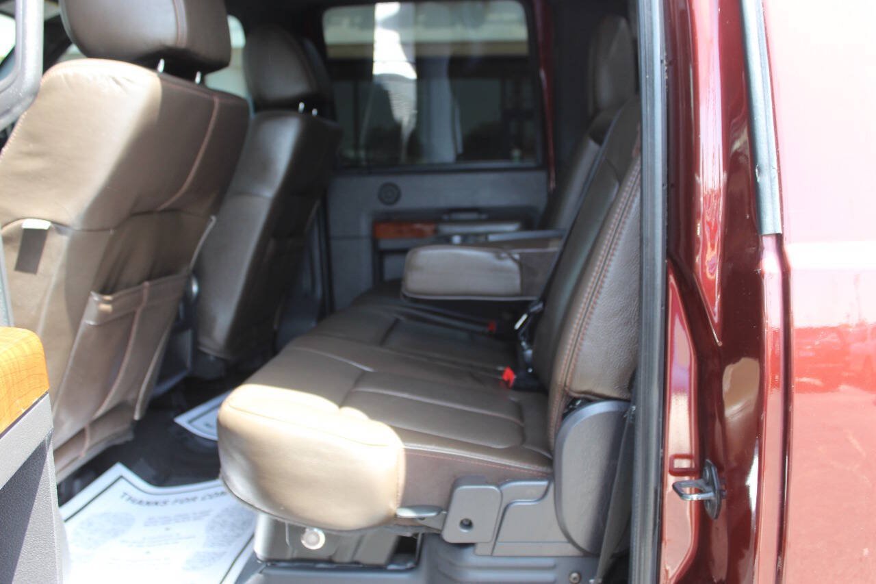 Used 2016 Ford F250 King Ranch w/ King Ranch w/Chrome Package AWD/4WD image 18