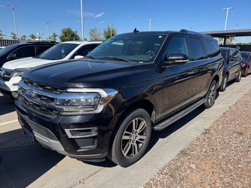 Used 2022 Ford Expedition Max Limited image 2