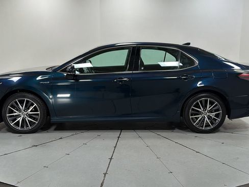 Certified 2021 Toyota Camry XLE w/ Cold Weather Package image 8