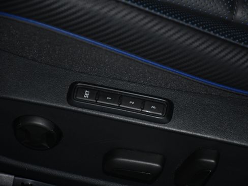 Used 2024 Volkswagen Golf R AWD/4WD image 11