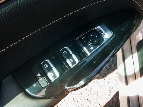 Used 2025 Kia K5 GT-Line w/ GT-Line Premium Package FWD image 10