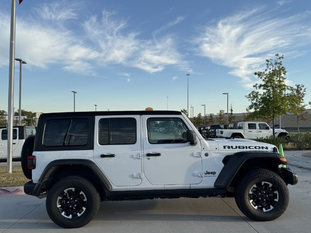 Used 2024 Jeep Wrangler Unlimited Rubicon 4xe AWD/4WD image 3
