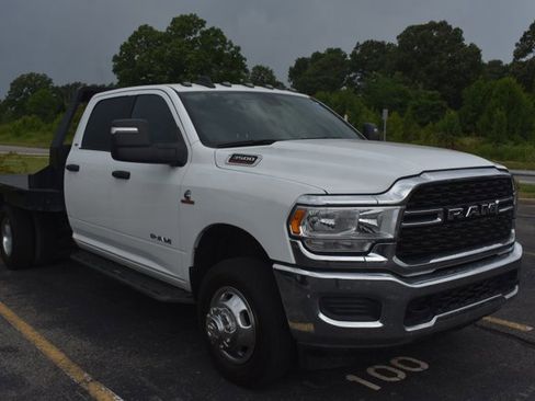 Used 2024 RAM 3500 SLT w/ Quick Order Package 2YG SLT AWD/4WD image 3
