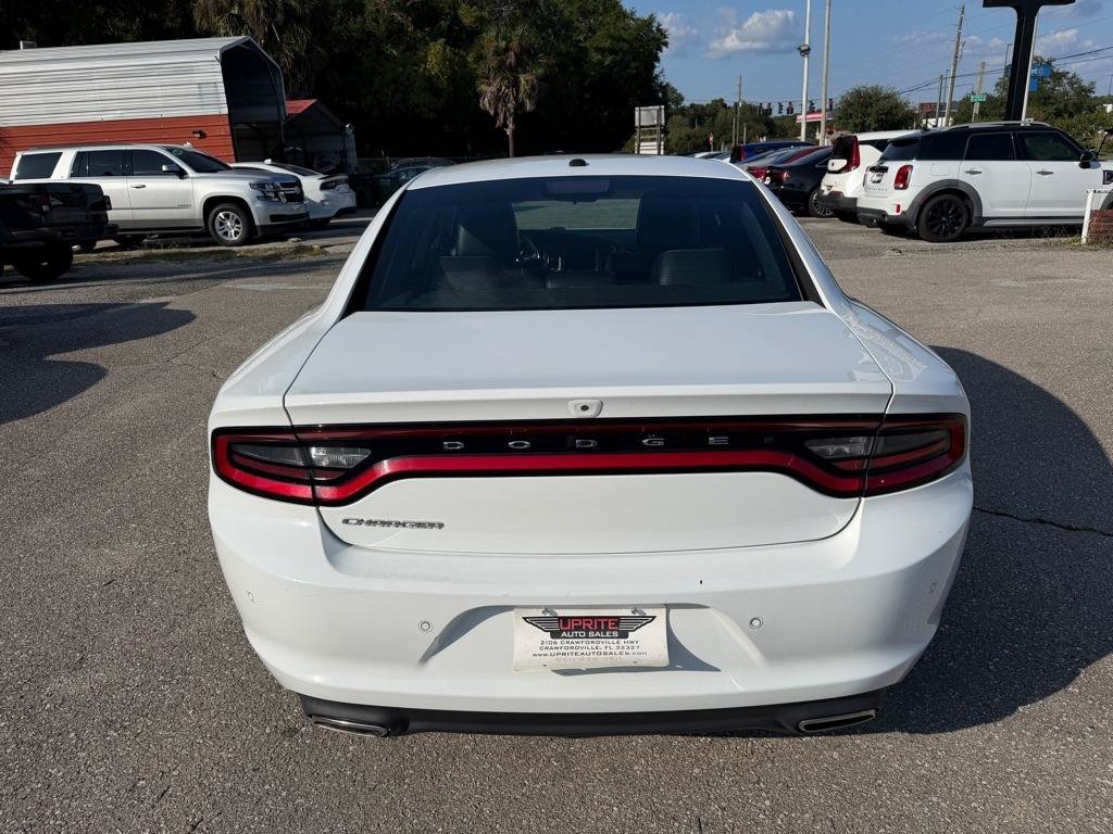 Used 2021 Dodge Charger SXT w/ Leather Interior Group RWD image 6