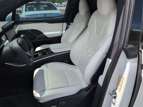 Used 2022 Tesla Model X Plaid AWD/4WD image 8