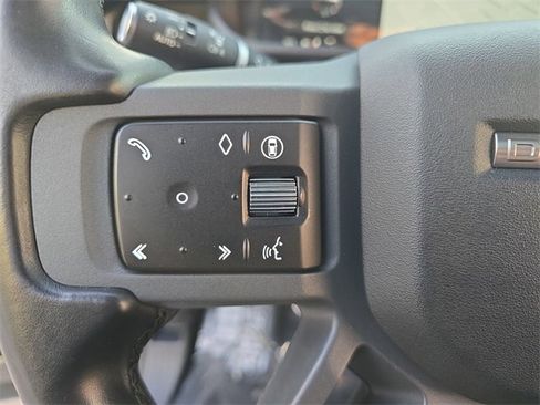 Used 2024 Land Rover Defender 130 X-Dynamic SE image 17
