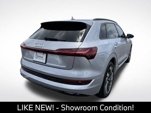 Used 2022 Audi e-tron Premium w/ Convenience Plus Package AWD/4WD image 11