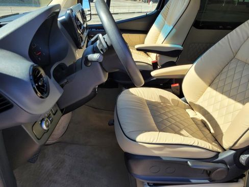 Used 2020 Mercedes-Benz Sprinter 3500 image 24
