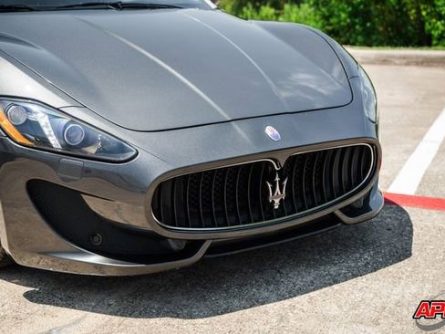 Used 2017 Maserati GranTurismo Sport image 23