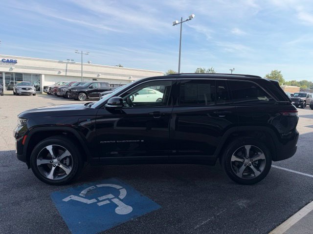Used 2023 Jeep Grand Cherokee 4WD 4xe image 10