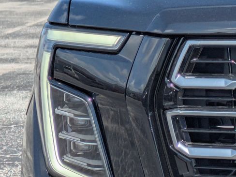 New 2026 GMC Yukon AT4 w/ AT4 Premium Plus Package AWD/4WD image 12