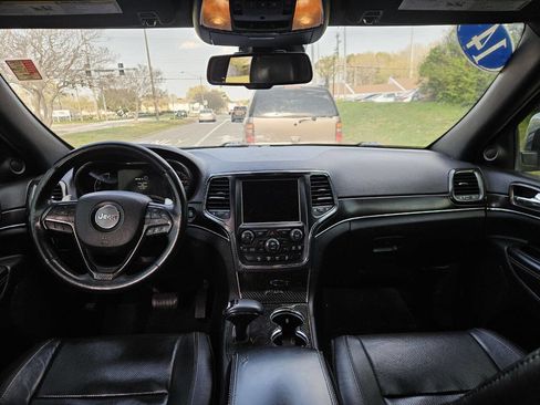 Used 2014 Jeep Grand Cherokee Limited w/ Luxury Group II image 18